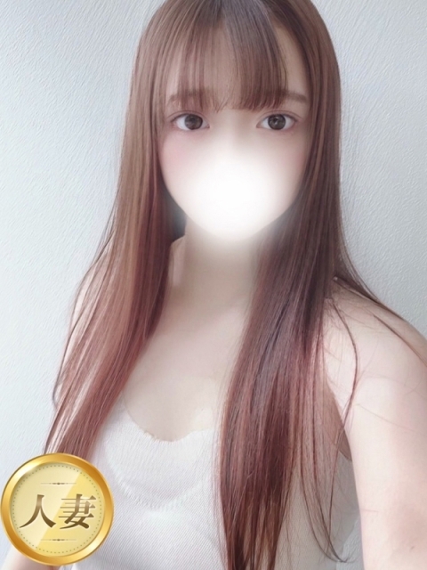 足立　まりな